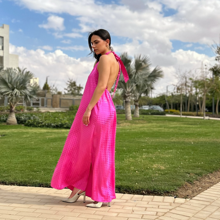 فستان طويل منقوش باللون الفوشيا